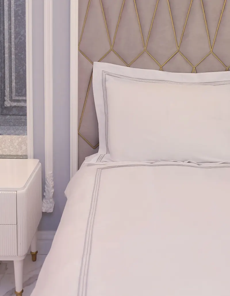 Lines Bed Set thumbnail 2
